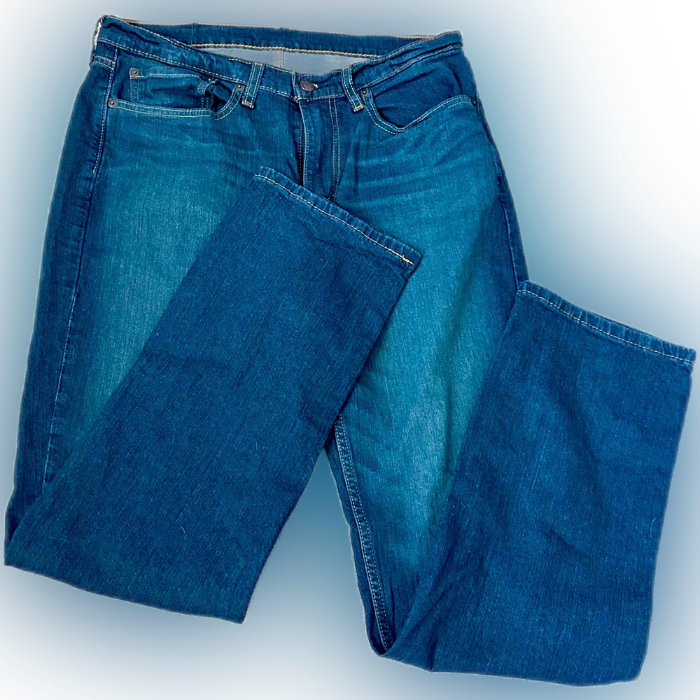 Men’s Levi jeans size 34/32